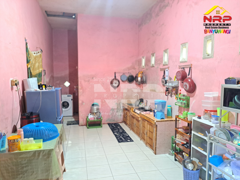 Dijual Rumah Siap Huni di Desa Rogojampi - Banyuwangi  Jual rumah di Rogojampi Banyuwangi  Dijual Rumah Siap Huni di Desa Rogojampi - Banyuwangi&nbsp;
Rumah cantik dengan vibes pedesaan di Rogojampi, Dengan halaman yang luas.&nbsp;

Luas Tanah : NRP BANYUWANGI