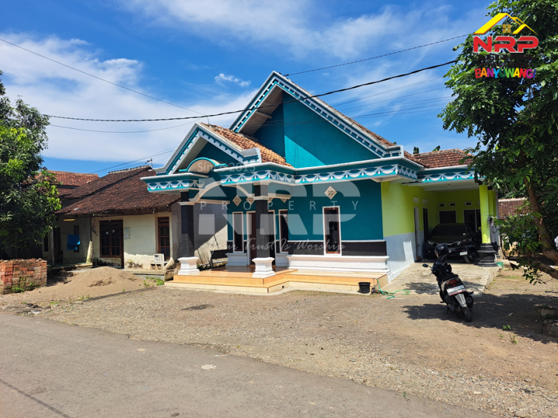 Dijual Rumah Siap Huni di Desa Rogojampi - Banyuwangi  Jual rumah di Rogojampi Banyuwangi  Dijual Rumah Siap Huni di Desa Rogojampi - Banyuwangi&nbsp;
Rumah cantik dengan vibes pedesaan di Rogojampi, Dengan halaman yang luas.&nbsp;

Luas Tanah : NRP BANYUWANGI