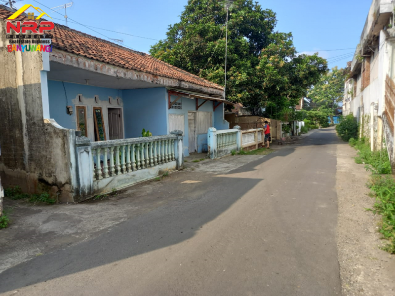 Dijual Rumah Siap Huni di Giri - Banyuwangi  Dijual Rumah Siap Huni di Giri - Banyuwangi  Dijual Rumah Siap Huni di Giri - Banyuwangi&nbsp;
50 Meter dari Jl. Raden Wijaya
Lokasi Sangat Strategis berada di kompleks lingkungan Ponpes NRP BANYUWANGI