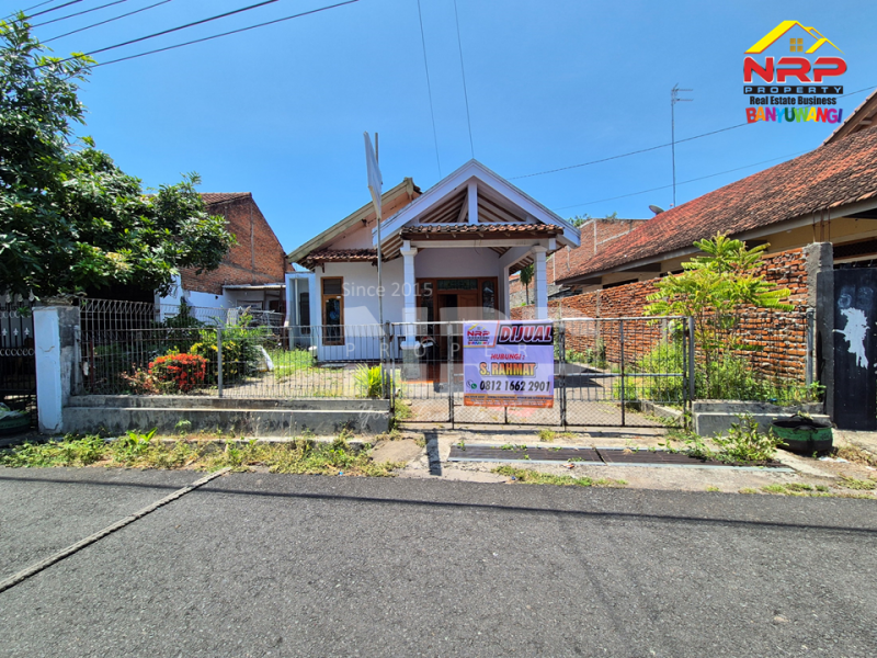 Dijual Rumah Siap Huni di Jl. Majapahit -  Belakang Kampus Untag Banyuwangi Dijual Rumah Siap Huni di Jl. Majapahit -  Belakang Kampus Untag Banyuwangi Dijual Rumah Siap Huni di Jl. Majapahit -&nbsp; Belakang Kampus Untag Banyuwangi
Lokasi Sangat Strategis Cocok Untuk Hunian, Kos-kosan dll.&nbsp;
Terletak di NRP BANYUWANGI