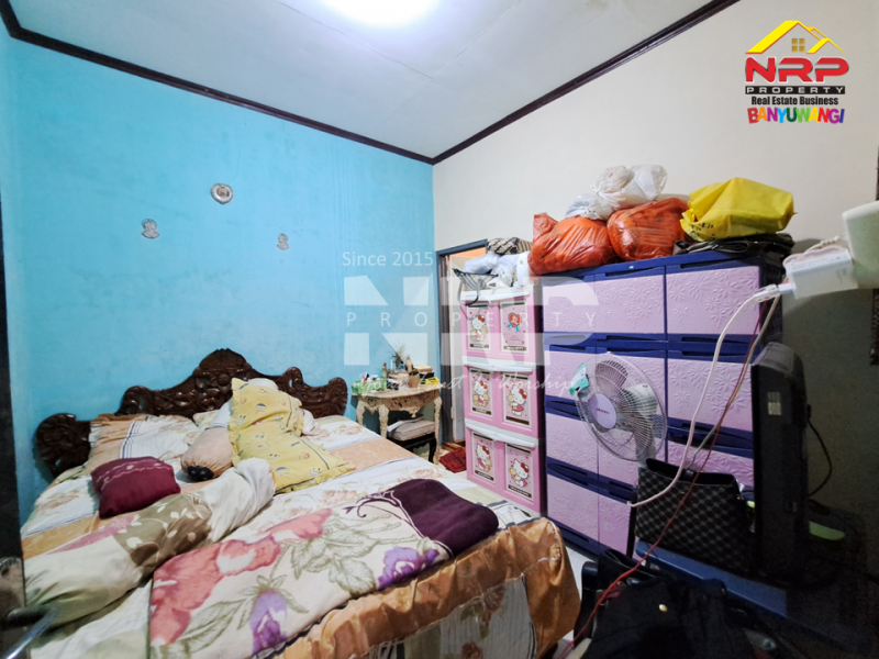 Dijual rumah siap huni di lokasi strategis, lingkungan nyaman, one get sistem.  Dijual rumah siap huni di lokasi strategis, lingkungan nyaman, one get sistem.  Dijual rumah siap huni di lokasi strategis, lingkungan nyaman, one get sistem.&nbsp;
Hunian strategis, berada di dekat pintu masuk perumahan, tidak dekat NRP BANYUWANGI