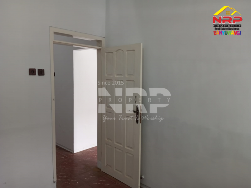 Dijual Rumah Siap Huni di Perum. GGM Klatak - Banyuwangi Dijual Rumah Siap Huni di Perum. GGM Klatak - Banyuwangi Dijual Rumah Siap Huni di Perum. GGM Klatak - Banyuwangi
Lokasi Rumah sangat nyaman untuk tempat tinggal&nbsp;

LT/LB : 84/60 M2&nbsp;
SHM

Fasilitas : NRP BANYUWANGI