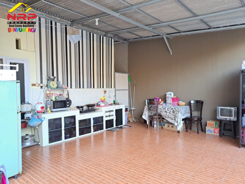 Dijual Rumah Siap Huni di Perum Griya Indah Agus Salim - Banyuwangi Dijual Rumah Murah Siap Huni di Perum Griya Indah Agus Salim - Banyuwangi Dijual Rumah Siap Huni di Perum Griya Indah Agus Salim - Banyuwangi
Hunian Nyaman dengan akses jalan utama Jl. KH Agus Salim

LT/LB : 178/120 M2 NRP BANYUWANGI