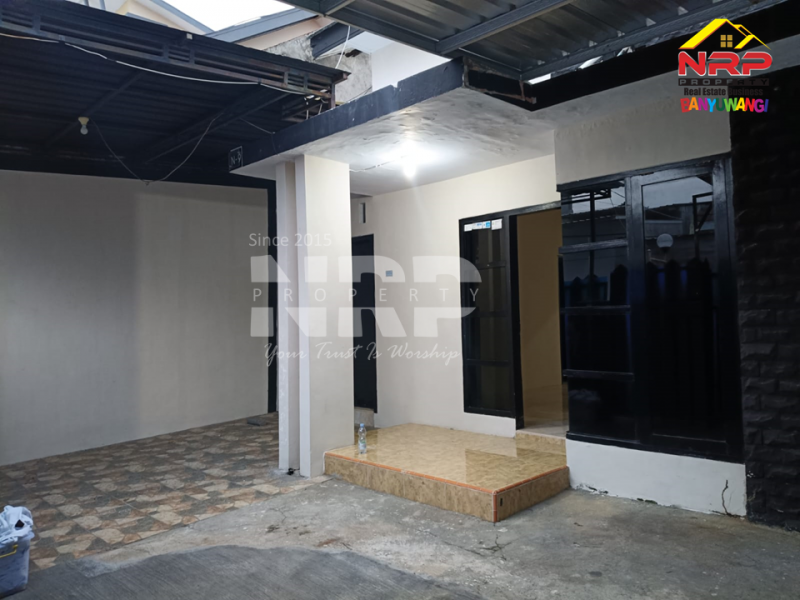 Dijual Rumah Siap Huni di Perum. Mendut Regency - Banyuwangi  Dijual Rumah Siap Huni di Perum. Mendut Regency - Banyuwangi  Dijual Rumah Siap Huni di Perum. Mendut Regency - Banyuwangi&nbsp;
Hunian Exclusive terletak di Kawasan Perumahan Elit di Pusat Kota Banyuwangi
Dekat NRP BANYUWANGI