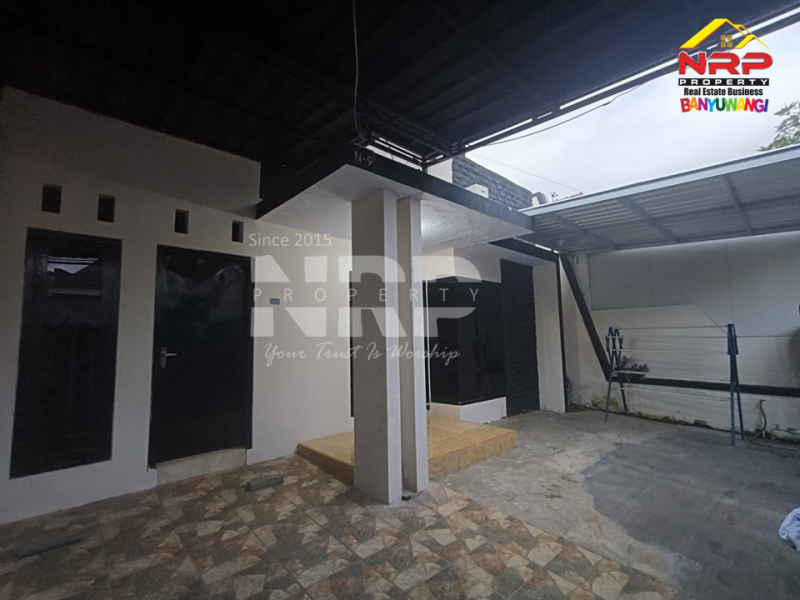 Dijual Rumah Siap Huni di Perum. Mendut Regency - Banyuwangi  Dijual Rumah Siap Huni di Perum. Mendut Regency - Banyuwangi  Dijual Rumah Siap Huni di Perum. Mendut Regency - Banyuwangi&nbsp;
Hunian Exclusive terletak di Kawasan Perumahan Elit di Pusat Kota Banyuwangi
Dekat NRP BANYUWANGI