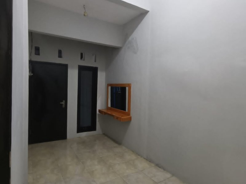 Dijual Rumah Siap Huni di Perum. Mendut Regency - Banyuwangi  Dijual Rumah Siap Huni di Perum. Mendut Regency - Banyuwangi  Dijual Rumah Siap Huni di Perum. Mendut Regency - Banyuwangi&nbsp;
Hunian Exclusive terletak di Kawasan Perumahan Elit di Pusat Kota Banyuwangi
Dekat NRP BANYUWANGI