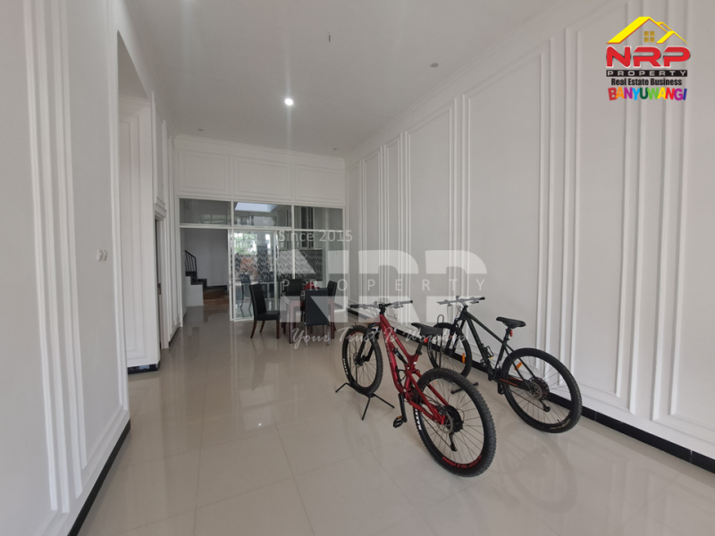 Dijual Rumah Siap Huni di Perum Permata Banyuwangi Dijual Rumah Siap Huni di Perum Permata Banyuwangi Dijual Rumah Siap Huni di Perum Permata Banyuwangi
Llingkungan aman ( One Gate System ) dengan Security, Akses Jalan Sangat Lebar, Rindang dan Sejuk
Terletak NRP BANYUWANGI