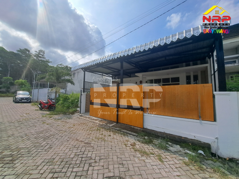 Dijual Rumah Siap Huni di Perum Permata Banyuwangi Dijual Rumah Siap Huni di Perum Permata Banyuwangi Dijual Rumah Siap Huni di Perum Permata Banyuwangi
Llingkungan aman ( One Gate System ) dengan Security, Akses Jalan Sangat Lebar, Rindang dan Sejuk
Terletak NRP BANYUWANGI
