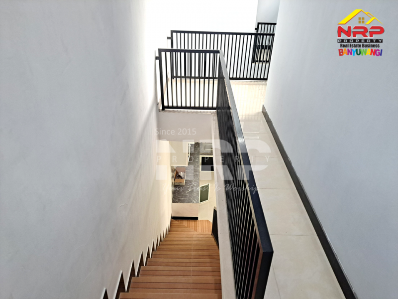 Dijual Rumah Siap Huni di Perum Permata Banyuwangi Dijual Rumah Siap Huni di Perum Permata Banyuwangi Dijual Rumah Siap Huni di Perum Permata Banyuwangi
Llingkungan aman ( One Gate System ) dengan Security, Akses Jalan Sangat Lebar, Rindang dan Sejuk
Terletak NRP BANYUWANGI