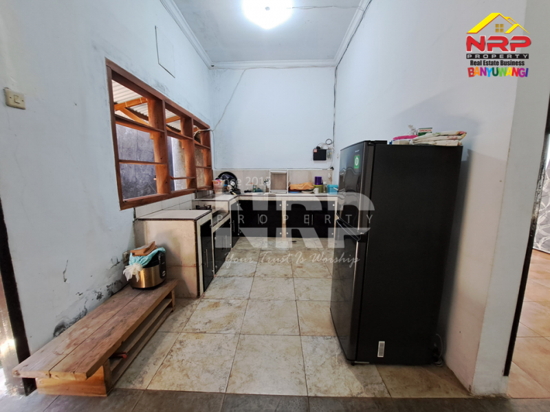 Dijual Rumah Siap Huni Di Sebelah Hotel Aston Banyuwangi  Dijual Rumah Siap Huni Di Sebelah Hotel Aston Banyuwangi  Dijual Rumah Siap Huni Di Sebelah Hotel Aston Banyuwangi&nbsp;
Hunian Strategis Pusat Kota dengan Lingkungan sejuk, asri dan mudah diakses

LT/LB : 298/90 NRP BANYUWANGI