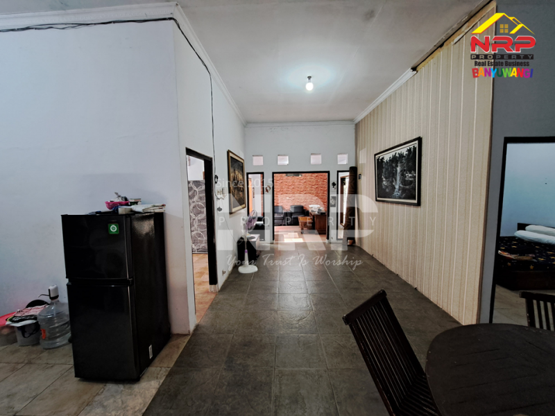 Dijual Rumah Siap Huni Di Sebelah Hotel Aston Banyuwangi  Dijual Rumah Siap Huni Di Sebelah Hotel Aston Banyuwangi  Dijual Rumah Siap Huni Di Sebelah Hotel Aston Banyuwangi&nbsp;
Hunian Strategis Pusat Kota dengan Lingkungan sejuk, asri dan mudah diakses

LT/LB : 298/90 NRP BANYUWANGI