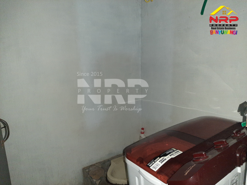 Dijual Rumah Siap Huni di tepi Jl. Desa Banjar, Licin - Banyuwangi  Dijual Rumah Siap Huni di tepi Jl. Desa Banjar, Licin - Banyuwangi  Dijual Rumah Siap Huni di tepi Jl. Desa Banjar, Licin - Banyuwangi 
Hunian yang berada di Pedesaan dengan lingkungan yang masih asri dan NRP BANYUWANGI