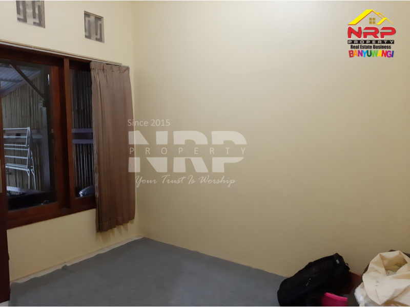 Dijual Rumah Siap Huni di tepi Jl. Desa Banjar, Licin - Banyuwangi  Dijual Rumah Siap Huni di tepi Jl. Desa Banjar, Licin - Banyuwangi  Dijual Rumah Siap Huni di tepi Jl. Desa Banjar, Licin - Banyuwangi 
Hunian yang berada di Pedesaan dengan lingkungan yang masih asri dan NRP BANYUWANGI