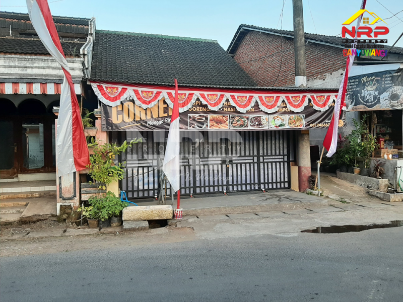 Dijual Rumah Siap Huni di tepi Jl. Desa Banjar, Licin - Banyuwangi  Dijual Rumah Siap Huni di tepi Jl. Desa Banjar, Licin - Banyuwangi  Dijual Rumah Siap Huni di tepi Jl. Desa Banjar, Licin - Banyuwangi 
Hunian yang berada di Pedesaan dengan lingkungan yang masih asri dan NRP BANYUWANGI