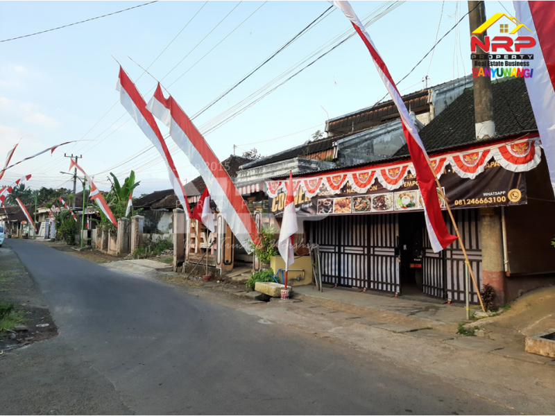 Dijual Rumah Siap Huni di tepi Jl. Desa Banjar, Licin - Banyuwangi  Dijual Rumah Siap Huni di tepi Jl. Desa Banjar, Licin - Banyuwangi  Dijual Rumah Siap Huni di tepi Jl. Desa Banjar, Licin - Banyuwangi 
Hunian yang berada di Pedesaan dengan lingkungan yang masih asri dan NRP BANYUWANGI