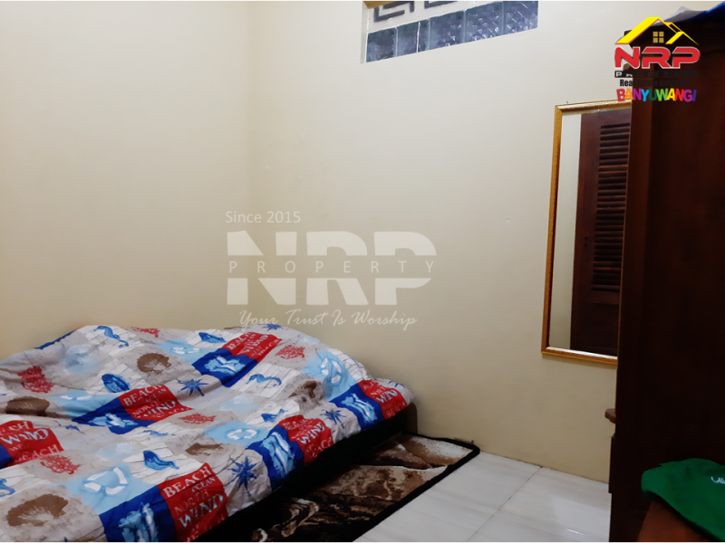 Dijual Rumah Siap Huni di tepi Jl. Desa Banjar, Licin - Banyuwangi  Dijual Rumah Siap Huni di tepi Jl. Desa Banjar, Licin - Banyuwangi  Dijual Rumah Siap Huni di tepi Jl. Desa Banjar, Licin - Banyuwangi 
Hunian yang berada di Pedesaan dengan lingkungan yang masih asri dan NRP BANYUWANGI