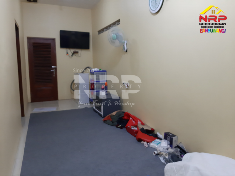 Dijual Rumah Siap Huni di tepi Jl. Desa Banjar, Licin - Banyuwangi  Dijual Rumah Siap Huni di tepi Jl. Desa Banjar, Licin - Banyuwangi  Dijual Rumah Siap Huni di tepi Jl. Desa Banjar, Licin - Banyuwangi 
Hunian yang berada di Pedesaan dengan lingkungan yang masih asri dan NRP BANYUWANGI