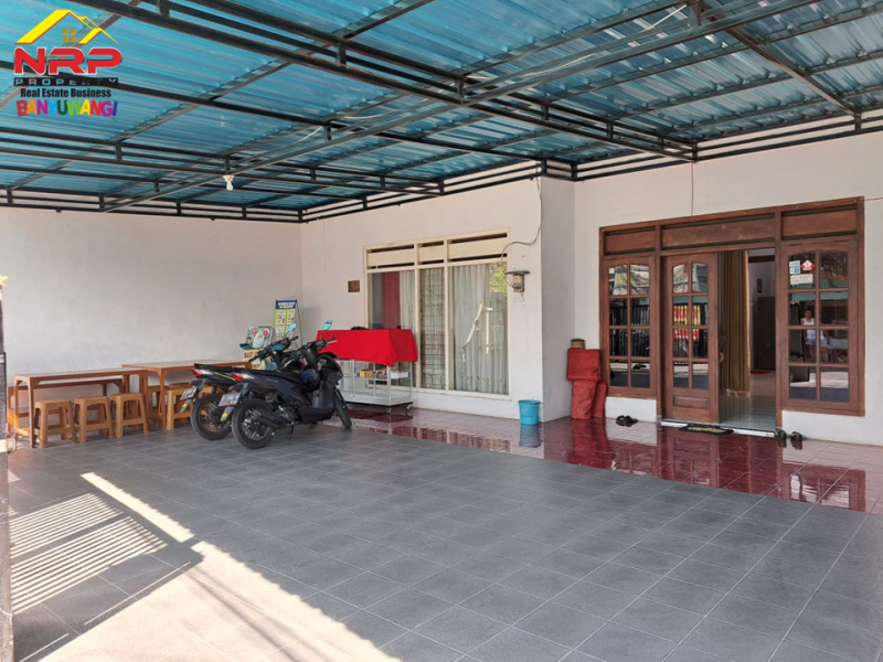 Dijual Rumah Siap Huni di tepi Jl. Trunojoyo - Banyuwangi  Dijual Rumah Siap Huni di tepi Jl. Trunojoyo - Banyuwangi  Dijual Rumah Siap Huni di tepi Jl. Trunojoyo - Banyuwangi
Lokasi sangat strategis Untuk Hunian, Kos- kosan dan Ruang Usaha ( Toko )

Luas Tanah : 299 NRP BANYUWANGI