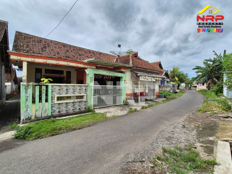 Dijual Rumah Strategis Dekat Kampus Poltek Banyuwangi  Dijual Rumah Strategis Dekat Kampus Poltek Banyuwangi  Dijual Rumah Strategis Dekat Kampus Poltek Banyuwangi&nbsp;
Lokasi Sangat Cocok Untuk Investasi, dibangun Rumah Kos, Hunian, Maupun Ruang Usaha NRP BANYUWANGI