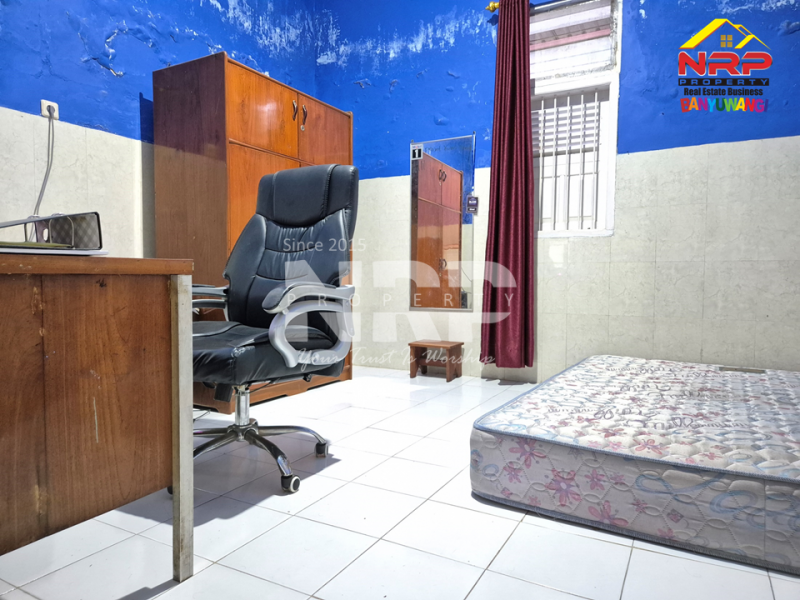 Dijual Rumah strategis di pusat aktivitas kota, Singonegaran - Banyuwangi  Dijual Rumah strategis di pusat aktivitas kota, Singonegaran - Banyuwangi  Dijual Rumah strategis di pusat aktivitas kota, Singonegaran - Banyuwangi&nbsp;
Lokasi dekat fasilitas penting, akses mudah, dan lingkungan hidup yang sudah NRP BANYUWANGI