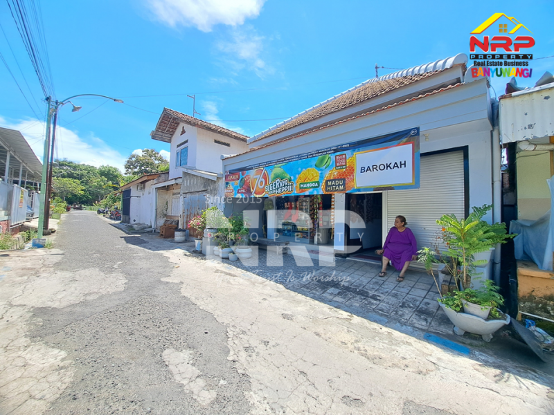 Dijual Rumah strategis Full furniture di pusat aktivitas kota, Singonegaran - Banyuwangi  Dijual rumah murah full furniture banyuwangi kota  Dijual Rumah strategis Full furniture di pusat aktivitas kota, Singonegaran - Banyuwangi&nbsp;
Lokasi dekat fasilitas penting, akses mudah, dan lingkungan NRP BANYUWANGI
