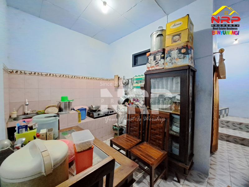 Dijual Rumah strategis Full furniture di pusat aktivitas kota, Singonegaran - Banyuwangi  Dijual rumah murah full furniture banyuwangi kota  Dijual Rumah strategis Full furniture di pusat aktivitas kota, Singonegaran - Banyuwangi&nbsp;
Lokasi dekat fasilitas penting, akses mudah, dan lingkungan NRP BANYUWANGI