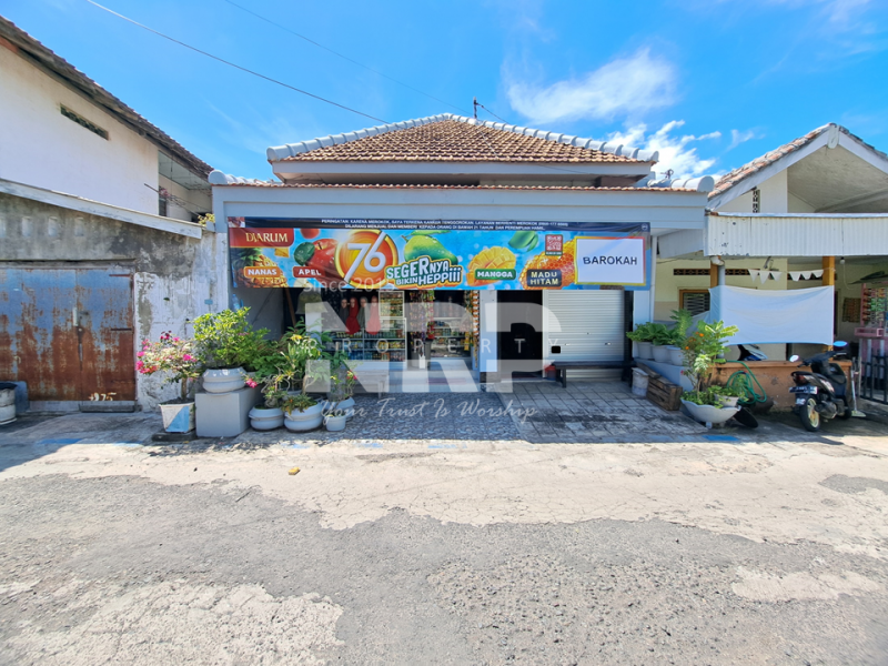 Dijual Rumah strategis Full furniture di pusat aktivitas kota, Singonegaran - Banyuwangi  Dijual rumah murah full furniture banyuwangi kota  Dijual Rumah strategis Full furniture di pusat aktivitas kota, Singonegaran - Banyuwangi&nbsp;
Lokasi dekat fasilitas penting, akses mudah, dan lingkungan NRP BANYUWANGI