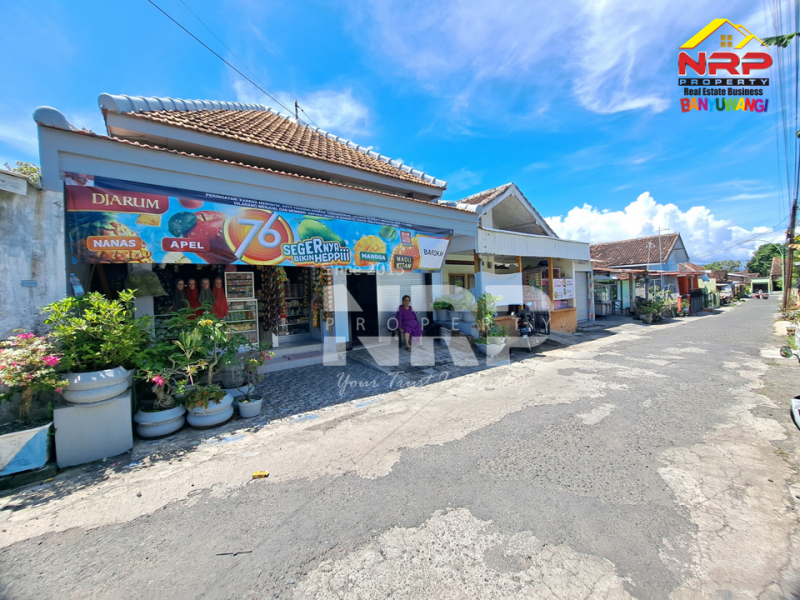 Dijual Rumah strategis Full furniture di pusat aktivitas kota, Singonegaran - Banyuwangi  Dijual rumah murah full furniture banyuwangi kota  Dijual Rumah strategis Full furniture di pusat aktivitas kota, Singonegaran - Banyuwangi&nbsp;
Lokasi dekat fasilitas penting, akses mudah, dan lingkungan NRP BANYUWANGI
