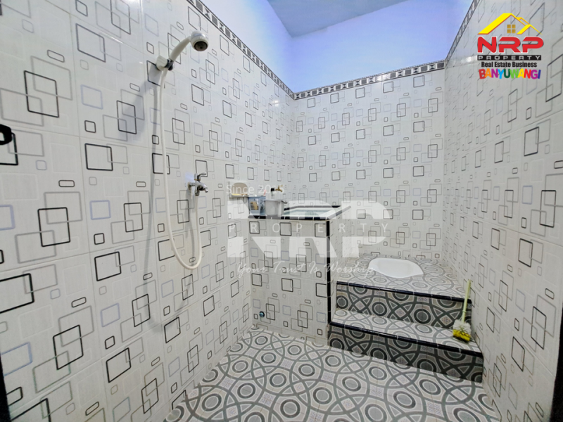 Dijual Rumah strategis Full furniture di pusat aktivitas kota, Singonegaran - Banyuwangi  Dijual rumah murah full furniture banyuwangi kota  Dijual Rumah strategis Full furniture di pusat aktivitas kota, Singonegaran - Banyuwangi&nbsp;
Lokasi dekat fasilitas penting, akses mudah, dan lingkungan NRP BANYUWANGI