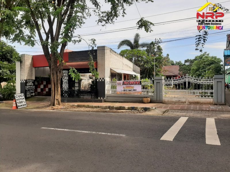 Dijual Rumah Strategis Beserta Ruang Usaha di Jl. Kapten Ilyas - Bwi Dijual Rumah Strategis Beserta Ruang Usaha di Jl. Kapten Ilyas - Bwi Dijual Rumah Stretegis Beserta Ruang Usaha di Jl. Kapten Ilyas - Bwi
Sangat cocok untuk Hunian maupun Ruang Usaha
Terletak di Kawasan bisnis aktif, dekat NRP BANYUWANGI