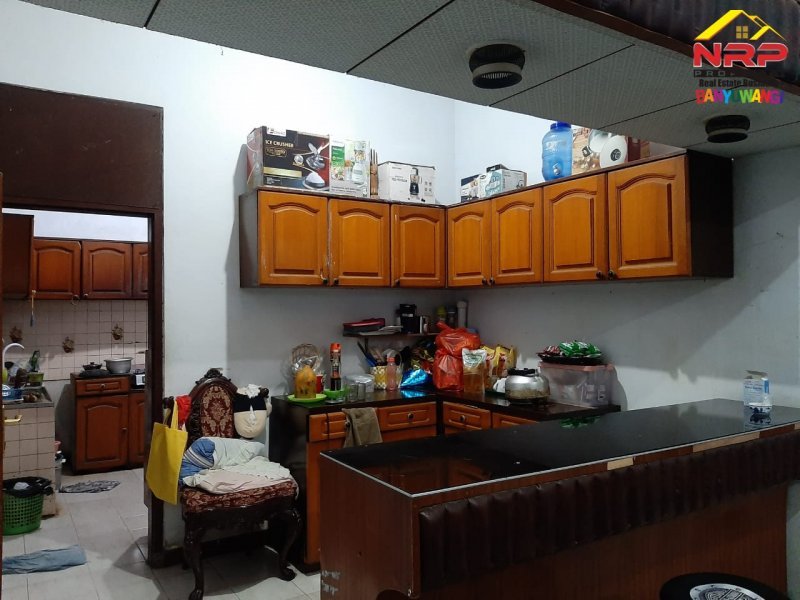 Dijual Rumah Strategis Beserta Ruang Usaha di Jl. Kapten Ilyas - Bwi Dijual Rumah Strategis Beserta Ruang Usaha di Jl. Kapten Ilyas - Bwi Dijual Rumah Stretegis Beserta Ruang Usaha di Jl. Kapten Ilyas - Bwi
Sangat cocok untuk Hunian maupun Ruang Usaha
Terletak di Kawasan bisnis aktif, dekat NRP BANYUWANGI