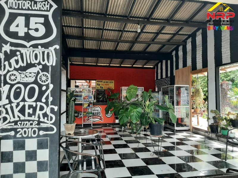Dijual Rumah Strategis Beserta Ruang Usaha di Jl. Kapten Ilyas - Bwi Dijual Rumah Strategis Beserta Ruang Usaha di Jl. Kapten Ilyas - Bwi Dijual Rumah Stretegis Beserta Ruang Usaha di Jl. Kapten Ilyas - Bwi
Sangat cocok untuk Hunian maupun Ruang Usaha
Terletak di Kawasan bisnis aktif, dekat NRP BANYUWANGI