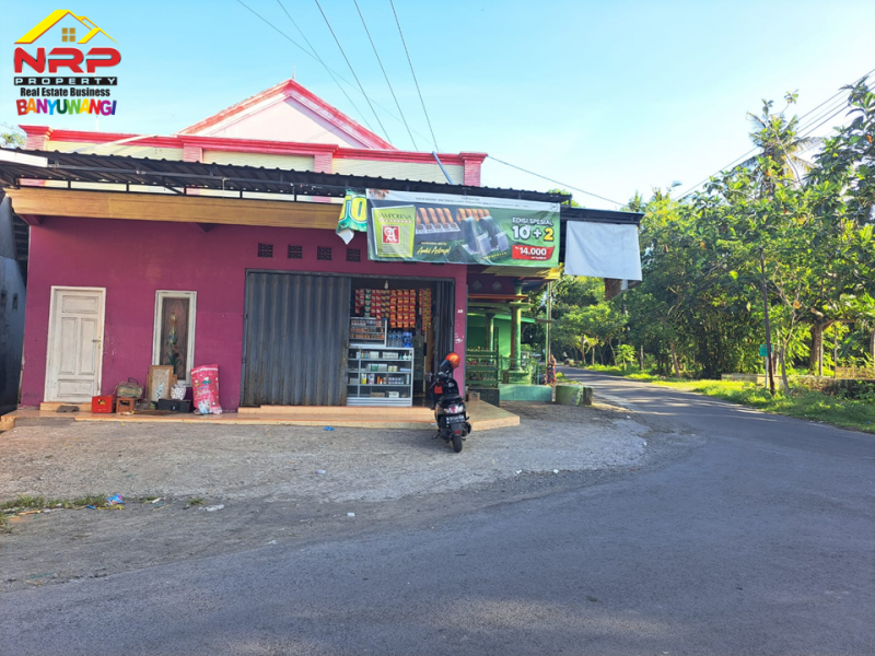 Dijual Rumah +Toko  Siap Huni di Donosuko , Badean - Banyuwangi  Dijual Rumah +Toko  Siap Huni di Donosuko , Badean - Banyuwangi  Dijual Rumah +Toko&nbsp; Siap Huni di Donosuko , Badean - Banyuwangi
Cocok Untuk Hunian dan Usaha

Fasilitas : Ruang Tamu, Ruang Keluarga, Ruang Usaha/Toko, NRP BANYUWANGI