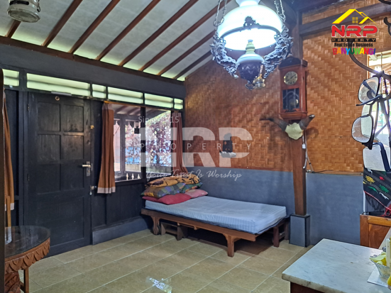 Dijual rumah Unit semi vila di Tamansari ini bisa jadi pilihan sempurna Unit semi vila di Tamansari licin Banyuwangi ini bisa jadi pilihan sempurna Suka rumah dengan vibe villa traditional?
Unit semi vila di Tamansari ini bisa jadi pilihan sempurna. Cocok untuk hidup slowliving di desa.
Bangunan rumah NRP BANYUWANGI