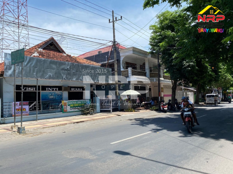 Dijual Rumah Usaha yang Prospeknya bagus di Banyuwangi Kota  Dijual Rumah Usaha yang Prospeknya bagus di Banyuwangi Kota  Dijual Rumah Usaha yang Prospeknya bagus di Banyuwangi Kota&nbsp;
Terletak di kawasan sentra bisnis, pertokoan dan perkantoran.&nbsp;
Cocok untuk Toko, NRP BANYUWANGI
