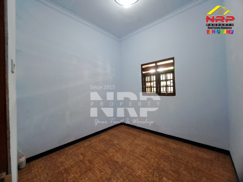 Dijual Rumah Vintage Luas Siap Huni di Kalipuro - Banyuwangi Dijual Rumah Vintage Luas Siap Huni di Kalipuro - Banyuwangi Dijual Rumah Vintage Luas Siap Huni di Kalipuro - Banyuwangi
Dekat dengan SMKN 1 Kalipuro, Kawasan perumahan padat penduduk
Cocok untuk investasi rumah kos, NRP BANYUWANGI