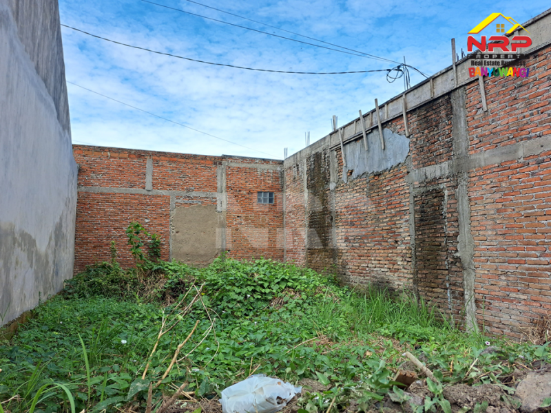 Dijual Tanah 100 Jutaan di Kawasan Perumahan Giri - Banyuwangi  Dijual Tanah 100 Jutaan di Kawasan Perumahan Giri - Banyuwangi  Dijual Tanah 100 Jutaan di Kawasan Perumahan Giri - Banyuwangi&nbsp;
Akses Jln. Utama Raden Wijaya&nbsp;
One Get Sistem , Cocok untuk rumah hunian.

Luas NRP BANYUWANGI