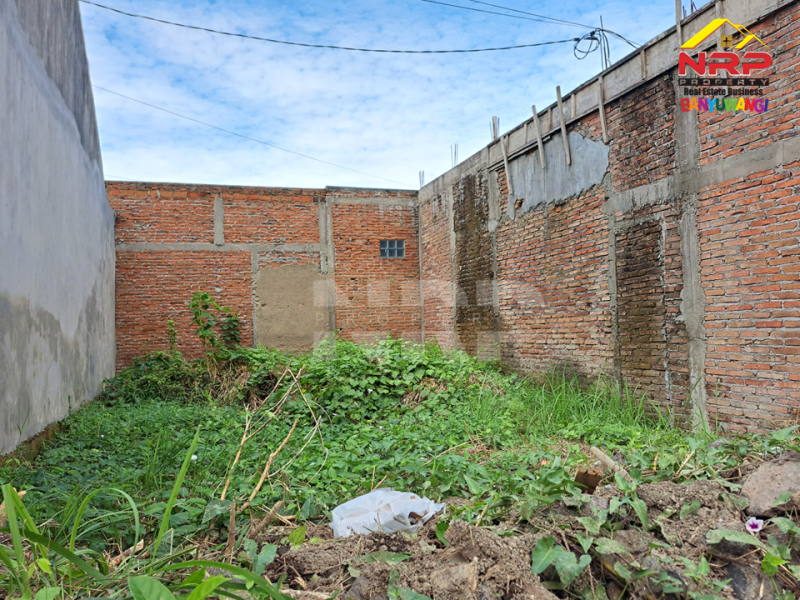 Dijual Tanah 100 Jutaan di Kawasan Perumahan Giri - Banyuwangi  Dijual Tanah 100 Jutaan di Kawasan Perumahan Giri - Banyuwangi  Dijual Tanah 100 Jutaan di Kawasan Perumahan Giri - Banyuwangi&nbsp;
Akses Jln. Utama Raden Wijaya&nbsp;
One Get Sistem , Cocok untuk rumah hunian.

Luas NRP BANYUWANGI