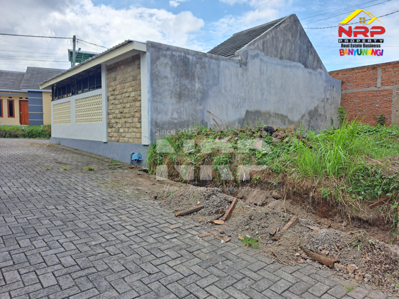 Dijual Tanah 100 Jutaan di Kawasan Perumahan Giri - Banyuwangi  Dijual Tanah 100 Jutaan di Kawasan Perumahan Giri - Banyuwangi  Dijual Tanah 100 Jutaan di Kawasan Perumahan Giri - Banyuwangi&nbsp;
Akses Jln. Utama Raden Wijaya&nbsp;
One Get Sistem , Cocok untuk rumah hunian.

Luas NRP BANYUWANGI