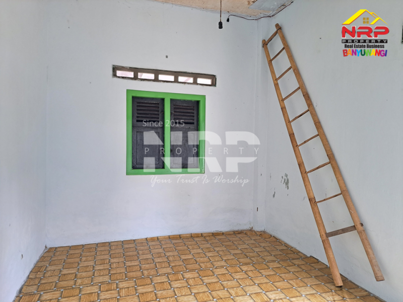 Dijual Tanah + Bangunan Klasik di Penganjuran - Banyuwangi Kota  Dijual Tanah + Bangunan Klasik di Penganjuran - Banyuwangi Kota  Dijual Tanah + Bangunan Klasik di Penganjuran - Banyuwangi Kota&nbsp;
Cocok buat kamu yang cari aset unik dengan nuansa jadul yang berkarakter.
Lokasi Pusat NRP BANYUWANGI