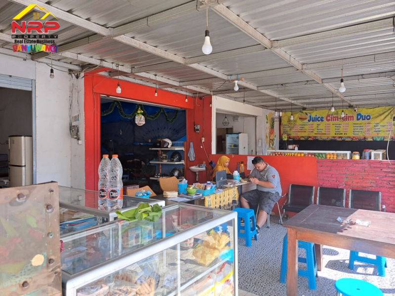 Dijual Tanah Bonus Bangunan 3 Unit Toko dan Bangunan Rumah Kos 2 Lantai  Persis Di depan Pelabuhan Penyembrang Dijual Tanah Bonus Bangunan 3 Unit Toko dan Bangunan Rumah Kos 2 Lantai  Persis Di depan Pelabuhan Penyembrang Dijual Tanah Bonus Bangunan 3 Unit Toko dan Bangunan Rumah Kos 2 Lantai&nbsp; Persis Di depan Pelabuhan Penyembrangan Ketapang - Banyuwangi
Lokasi Strategis 0 NRP BANYUWANGI