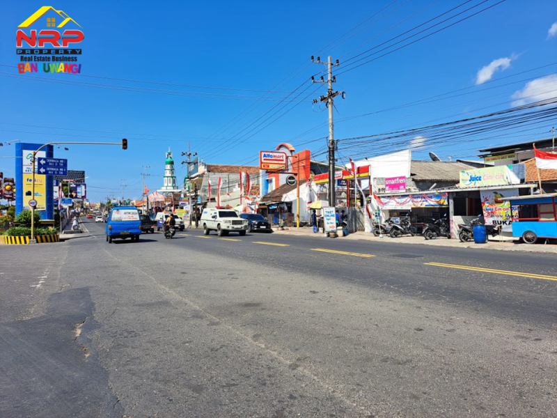 Dijual Tanah Bonus Bangunan 3 Unit Toko dan Bangunan Rumah Kos 2 Lantai  Persis Di depan Pelabuhan Penyembrang Dijual Tanah Bonus Bangunan 3 Unit Toko dan Bangunan Rumah Kos 2 Lantai  Persis Di depan Pelabuhan Penyembrang Dijual Tanah Bonus Bangunan 3 Unit Toko dan Bangunan Rumah Kos 2 Lantai&nbsp; Persis Di depan Pelabuhan Penyembrangan Ketapang - Banyuwangi
Lokasi Strategis 0 NRP BANYUWANGI