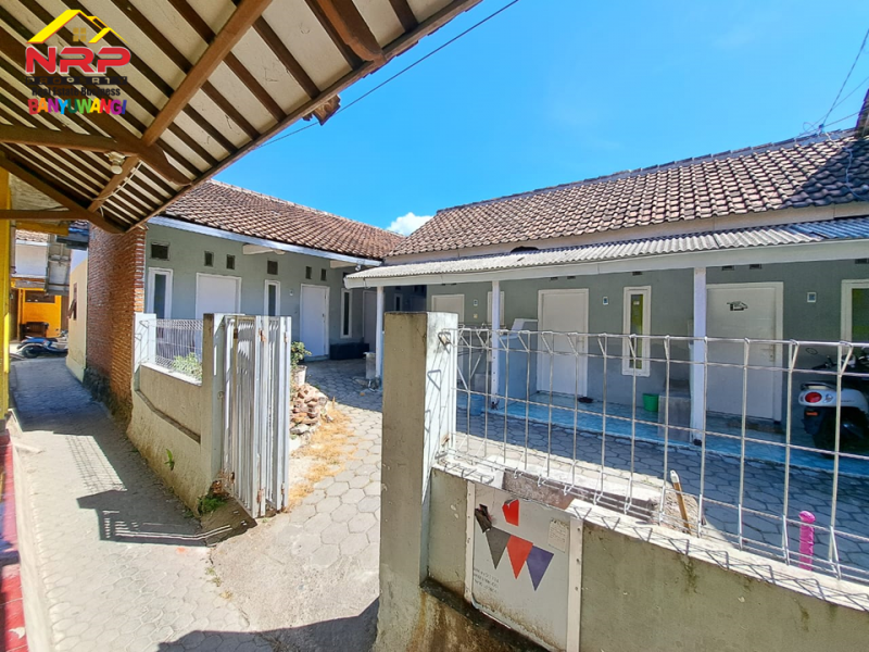 Dijual Tanah Bonus Bangunan 3 Unit Toko dan Bangunan Rumah Kos 2 Lantai  Persis Di depan Pelabuhan Penyembrang Dijual Tanah Bonus Bangunan 3 Unit Toko dan Bangunan Rumah Kos 2 Lantai  Persis Di depan Pelabuhan Penyembrang Dijual Tanah Bonus Bangunan 3 Unit Toko dan Bangunan Rumah Kos 2 Lantai&nbsp; Persis Di depan Pelabuhan Penyembrangan Ketapang - Banyuwangi
Lokasi Strategis 0 NRP BANYUWANGI