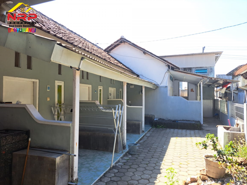 Dijual Tanah Bonus Bangunan 3 Unit Toko dan Bangunan Rumah Kos 2 Lantai  Persis Di depan Pelabuhan Penyembrang Dijual Tanah Bonus Bangunan 3 Unit Toko dan Bangunan Rumah Kos 2 Lantai  Persis Di depan Pelabuhan Penyembrang Dijual Tanah Bonus Bangunan 3 Unit Toko dan Bangunan Rumah Kos 2 Lantai&nbsp; Persis Di depan Pelabuhan Penyembrangan Ketapang - Banyuwangi
Lokasi Strategis 0 NRP BANYUWANGI