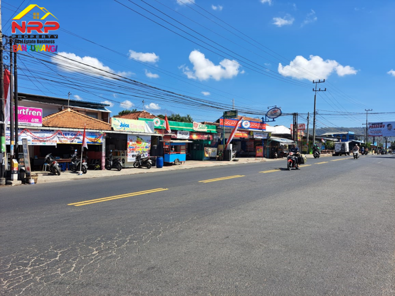 Dijual Tanah Bonus Bangunan 3 Unit Toko dan Bangunan Rumah Kos 2 Lantai  Persis Di depan Pelabuhan Penyembrang Dijual Tanah Bonus Bangunan 3 Unit Toko dan Bangunan Rumah Kos 2 Lantai  Persis Di depan Pelabuhan Penyembrang Dijual Tanah Bonus Bangunan 3 Unit Toko dan Bangunan Rumah Kos 2 Lantai&nbsp; Persis Di depan Pelabuhan Penyembrangan Ketapang - Banyuwangi
Lokasi Strategis 0 NRP BANYUWANGI