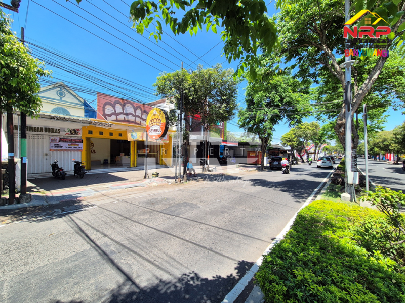 Dijual Tanah Bonus Bangunan 5 Ruko+ Rumah Kos Prospek tepi Jl. Adi Sucipto Banyuwangi Dijual Tanah Bonus Bangunan 5 Ruko+ Rumah Kos Prospek tepi Jl. Adi Sucipto Banyuwangi Dijual Tanah Bonus Bangunan 5 Ruko+ Rumah Kos Prospek tepi Jl. Adi Sucipto Banyuwangi
Lokasi terletak di Ruas Jalan Utama Kota Banyuwangi, Depan Kampus NRP BANYUWANGI