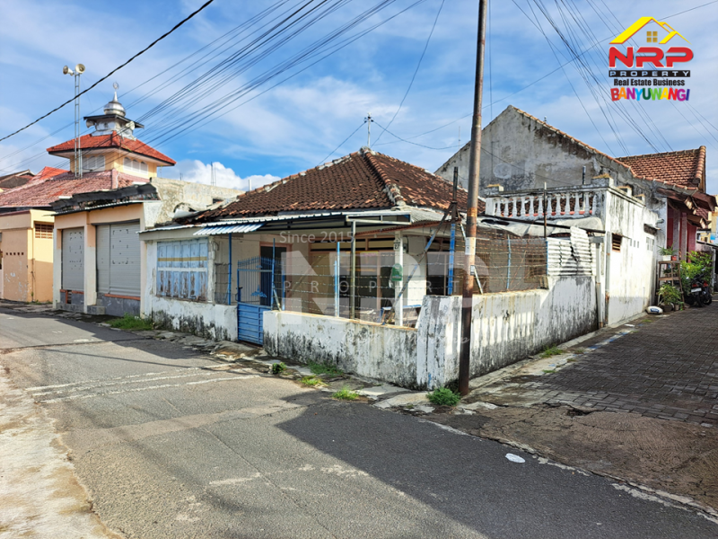 Dijual Tanah Bonus Bangunan di Belakang KAMPUS UNTAG Banyuwangi Dijual Tanah Bonus Bangunan di Belakang KAMPUS UNTAG Banyuwangi Dijual Tanah Bonus Bangunan di Belakang KAMPUS UNTAG Banyuwangi&nbsp;
Lokasi Strategis di Pusat Kota Banyuwangi
Cocok Untuk Hunian, Rumah Kos, Homestay NRP BANYUWANGI