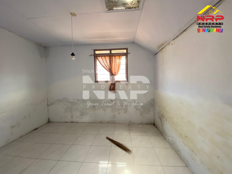 Dijual Tanah Bonus Bangunan di Karangbendo - Banyuwangi  Dijual Tanah Bonus Bangunan di Karangbendo - Banyuwangi  Dijual Tanah Bonus Bangunan di Karangbendo - Banyuwangi&nbsp;
Lokasi Sangat Cocok Untuk Investasi, dibangun Rumah Kos dll.
Berada dekat dengan Kampus NRP BANYUWANGI