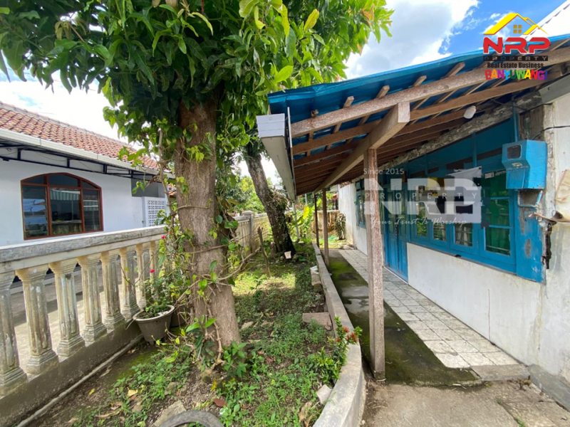 Dijual Tanah Bonus Bangunan di Karangbendo - Banyuwangi  Dijual Tanah Bonus Bangunan di Karangbendo - Banyuwangi  Dijual Tanah Bonus Bangunan di Karangbendo - Banyuwangi&nbsp;
Lokasi Sangat Cocok Untuk Investasi, dibangun Rumah Kos dll.
Berada dekat dengan Kampus NRP BANYUWANGI