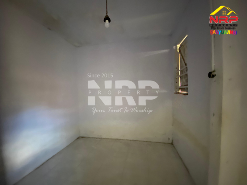 Dijual Tanah Bonus Bangunan di Karangbendo - Banyuwangi  Dijual Tanah Bonus Bangunan di Karangbendo - Banyuwangi  Dijual Tanah Bonus Bangunan di Karangbendo - Banyuwangi&nbsp;
Lokasi Sangat Cocok Untuk Investasi, dibangun Rumah Kos dll.
Berada dekat dengan Kampus NRP BANYUWANGI